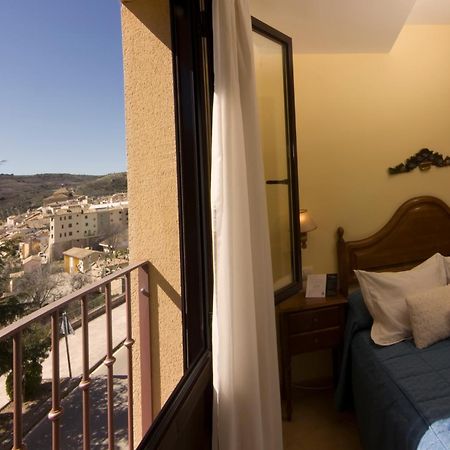 Hotel Mayno Pastrana Δωμάτιο φωτογραφία