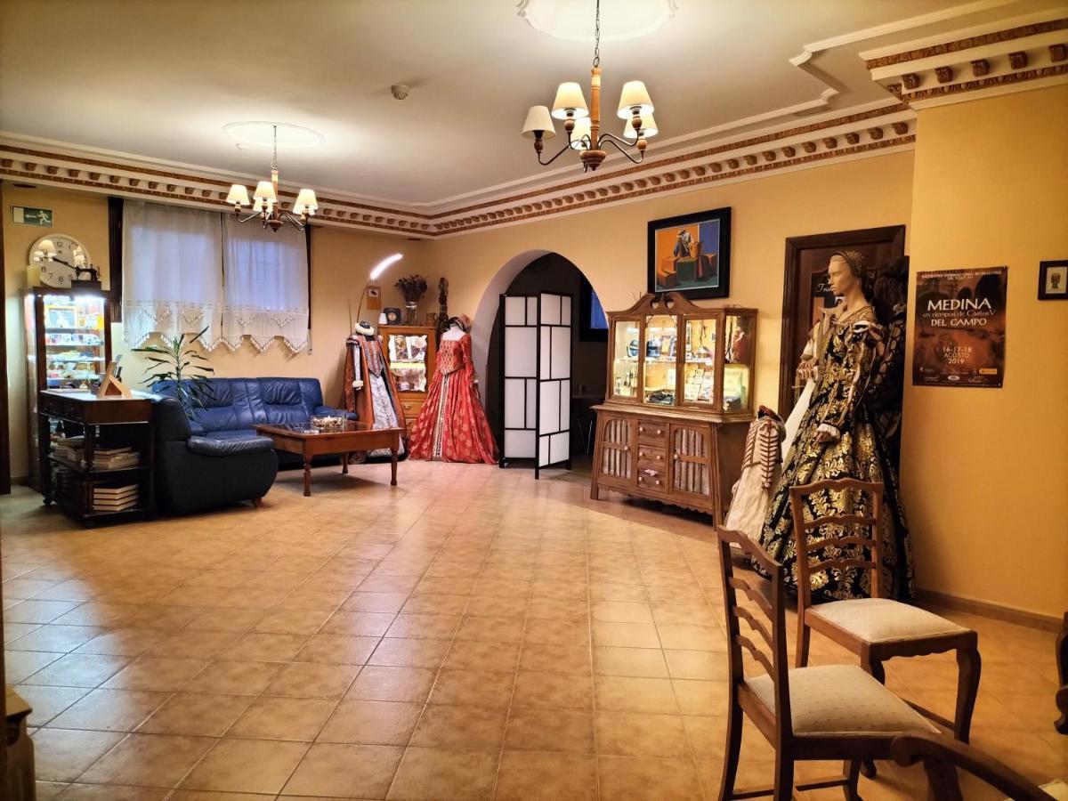 Hotel Mayno Pastrana Εξωτερικό φωτογραφία