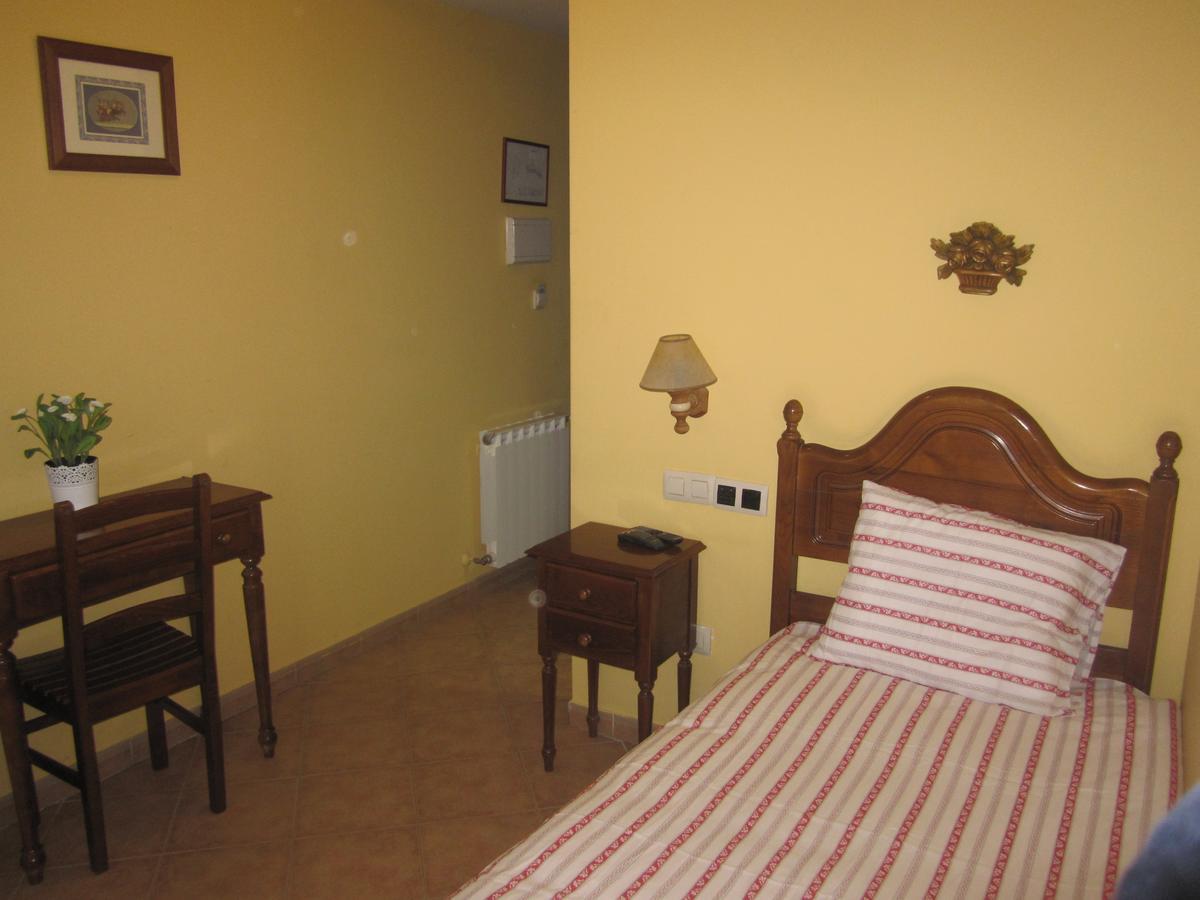 Hotel Mayno Pastrana Εξωτερικό φωτογραφία