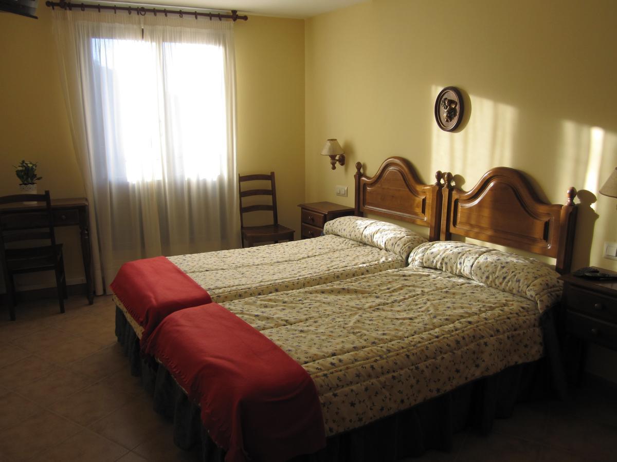 Hotel Mayno Pastrana Εξωτερικό φωτογραφία