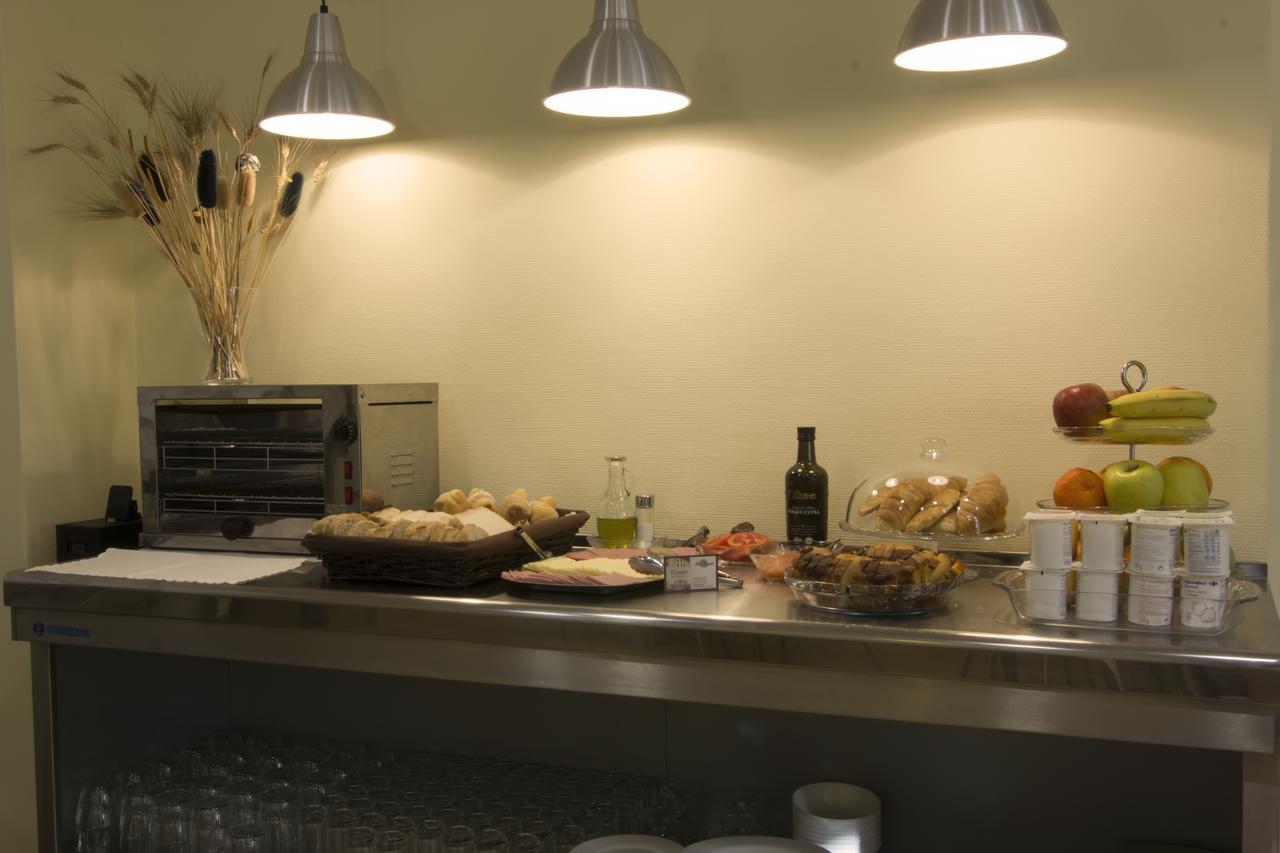 Hotel Mayno Pastrana Εξωτερικό φωτογραφία