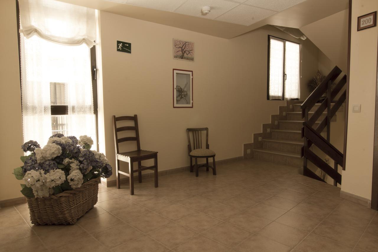 Hotel Mayno Pastrana Εξωτερικό φωτογραφία