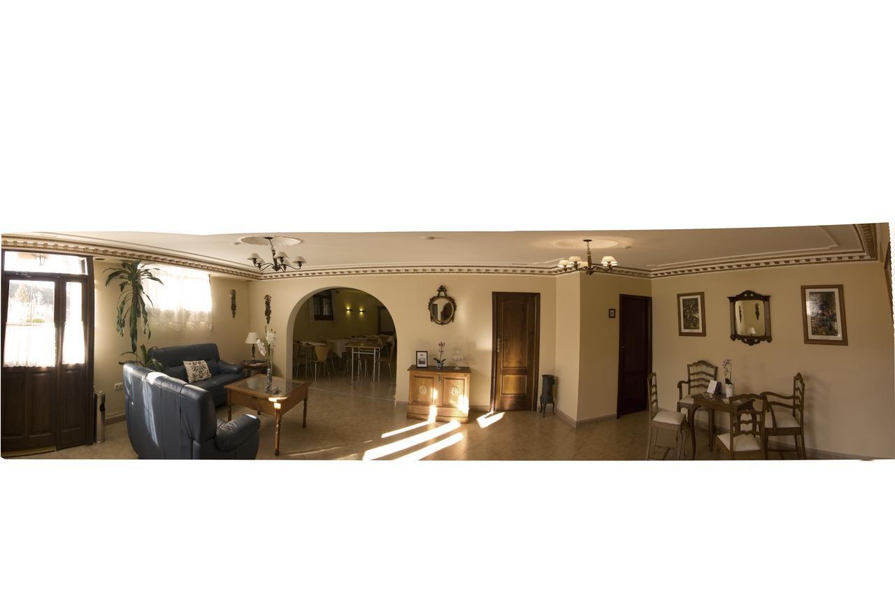 Hotel Mayno Pastrana Εξωτερικό φωτογραφία