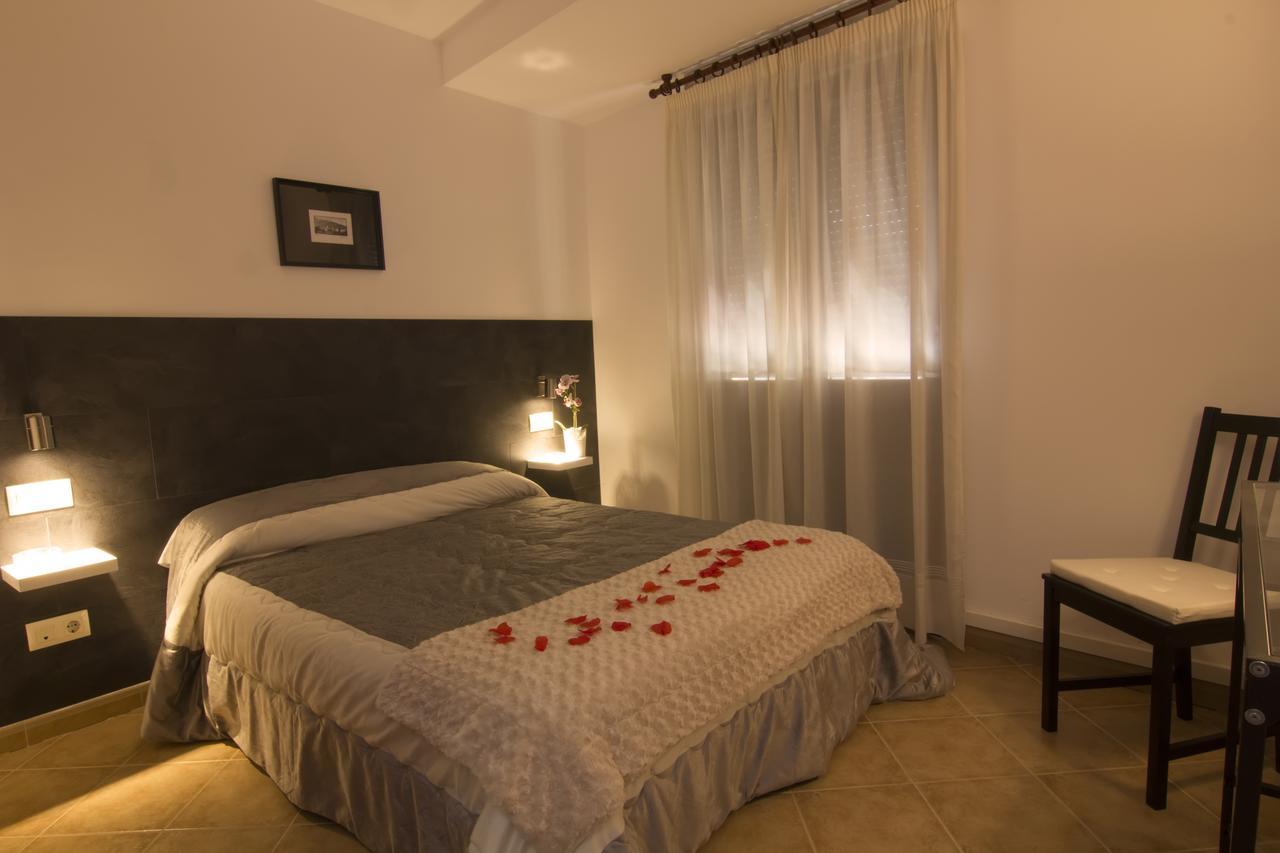 Hotel Mayno Pastrana Εξωτερικό φωτογραφία