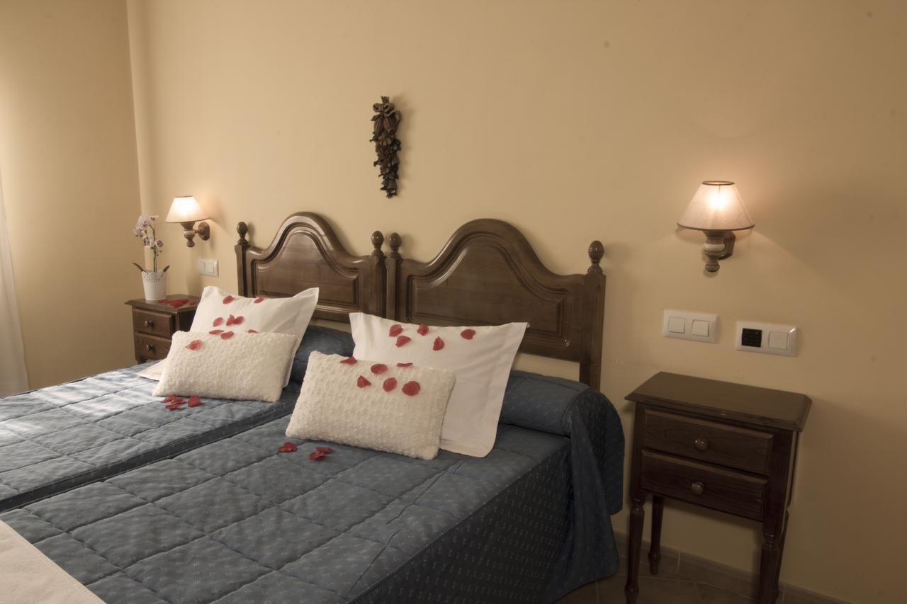 Hotel Mayno Pastrana Εξωτερικό φωτογραφία
