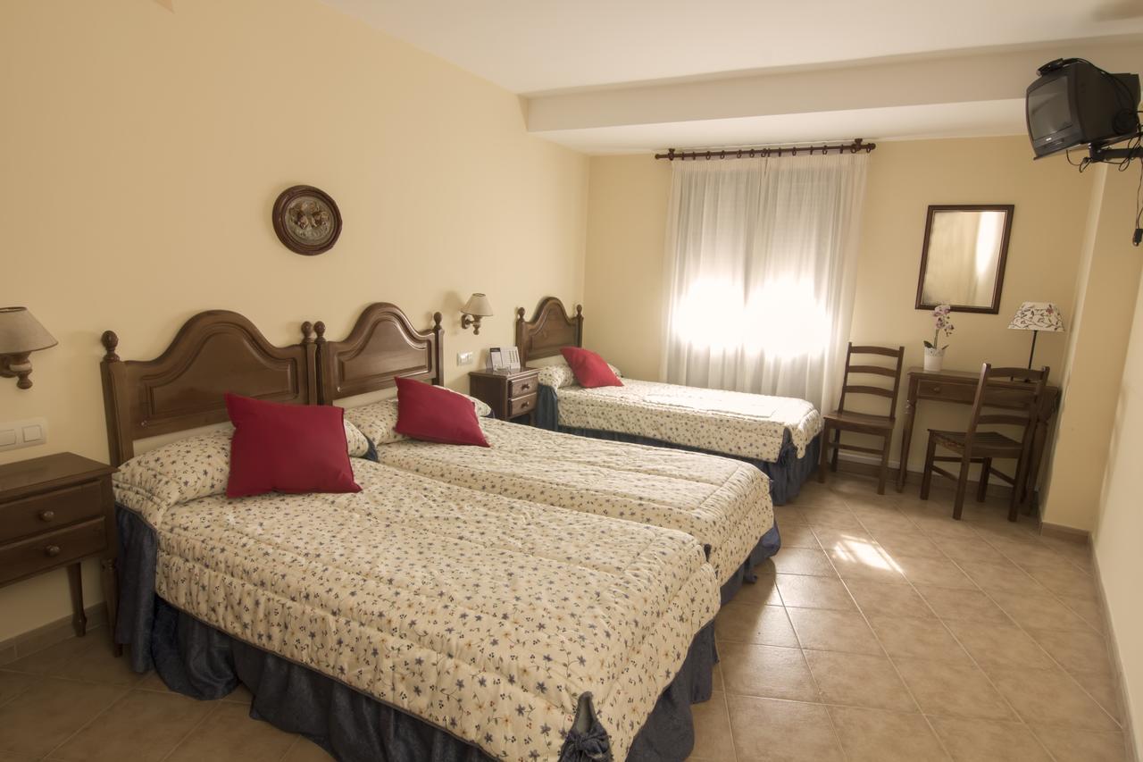 Hotel Mayno Pastrana Εξωτερικό φωτογραφία