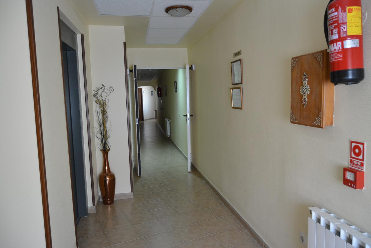 Hotel Mayno Pastrana Εξωτερικό φωτογραφία