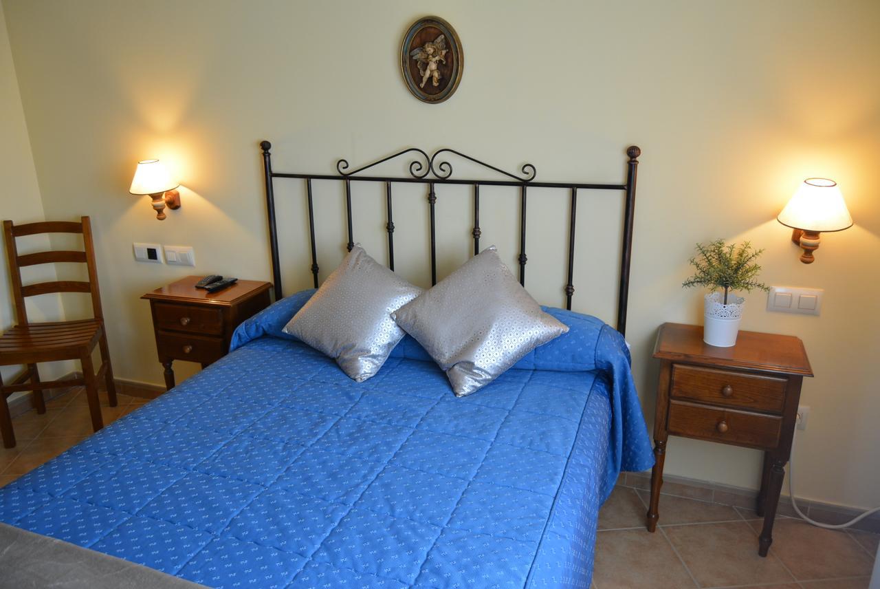 Hotel Mayno Pastrana Εξωτερικό φωτογραφία