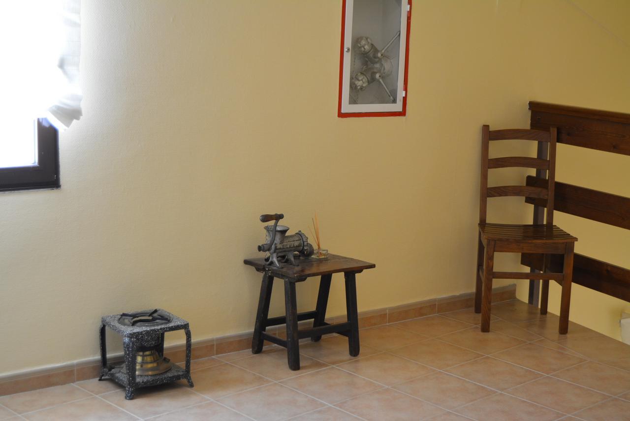 Hotel Mayno Pastrana Εξωτερικό φωτογραφία