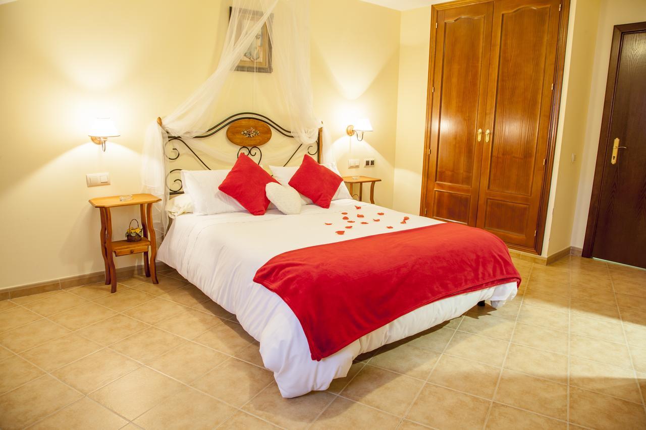 Hotel Mayno Pastrana Εξωτερικό φωτογραφία